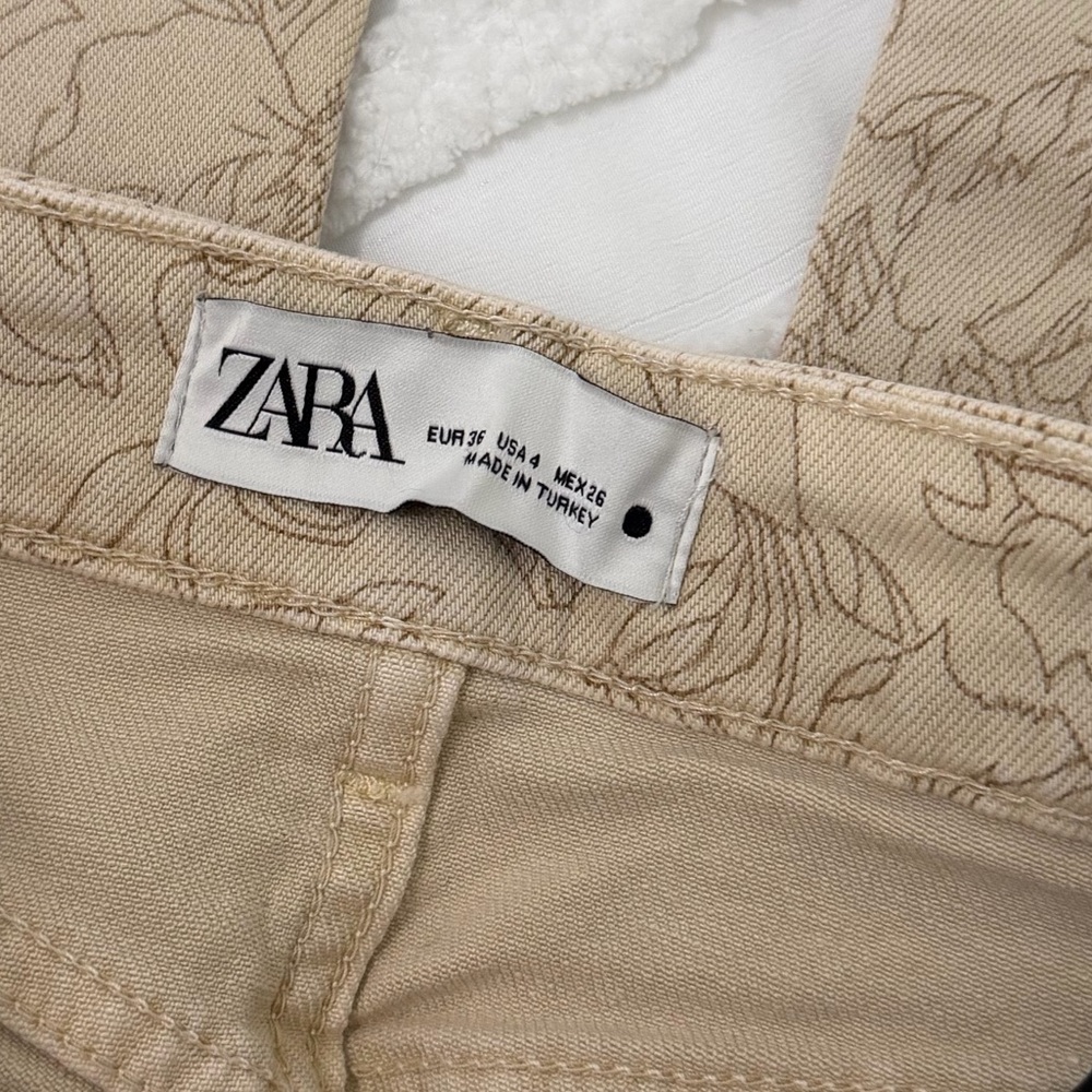 Zara Women's Beige Floral Straight Leg Jeans - Picture 3 of 11